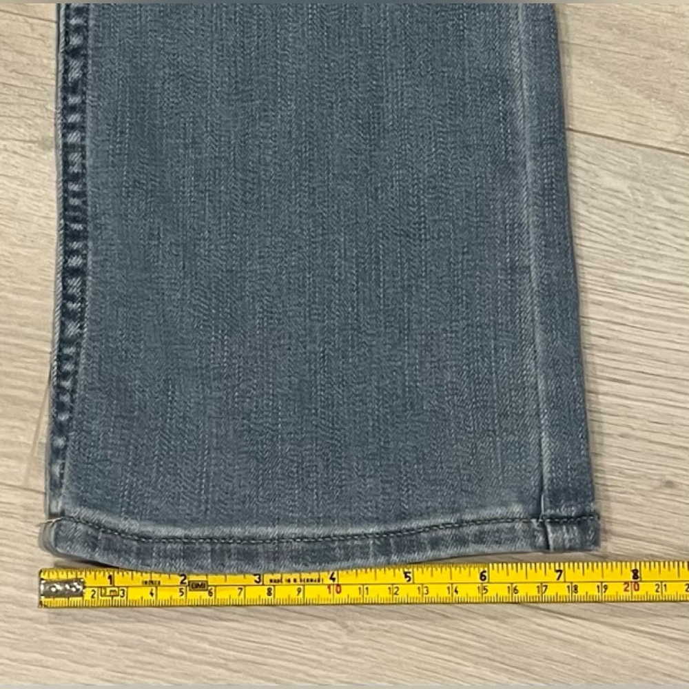 White House Black. Market High-Rise Double
Pocket Kick Flare Jeans, Size 2, NWT - Picture 9 of 10